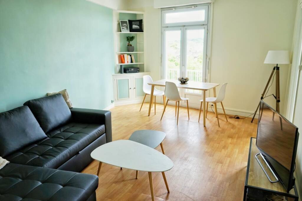 Apartment St